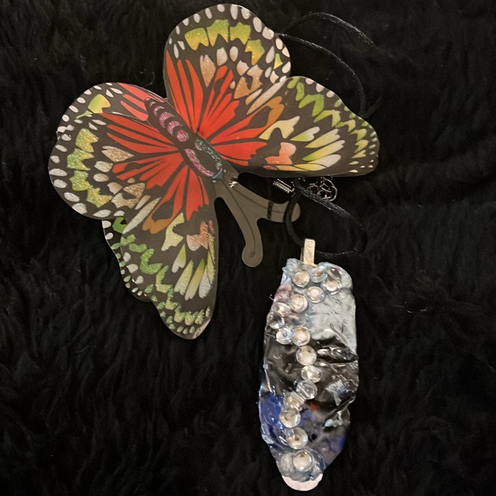 Reversible Necklace - Picture 2 of 16